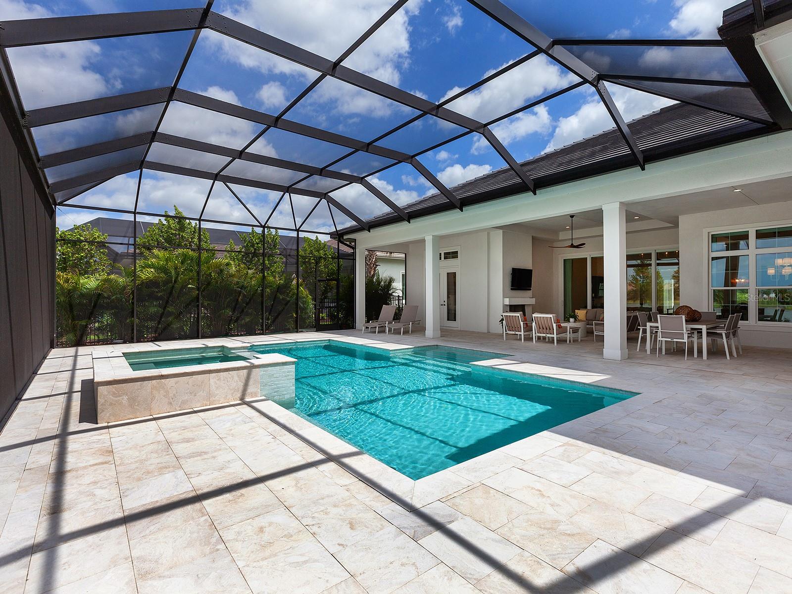 LAKE CLUB - Residential