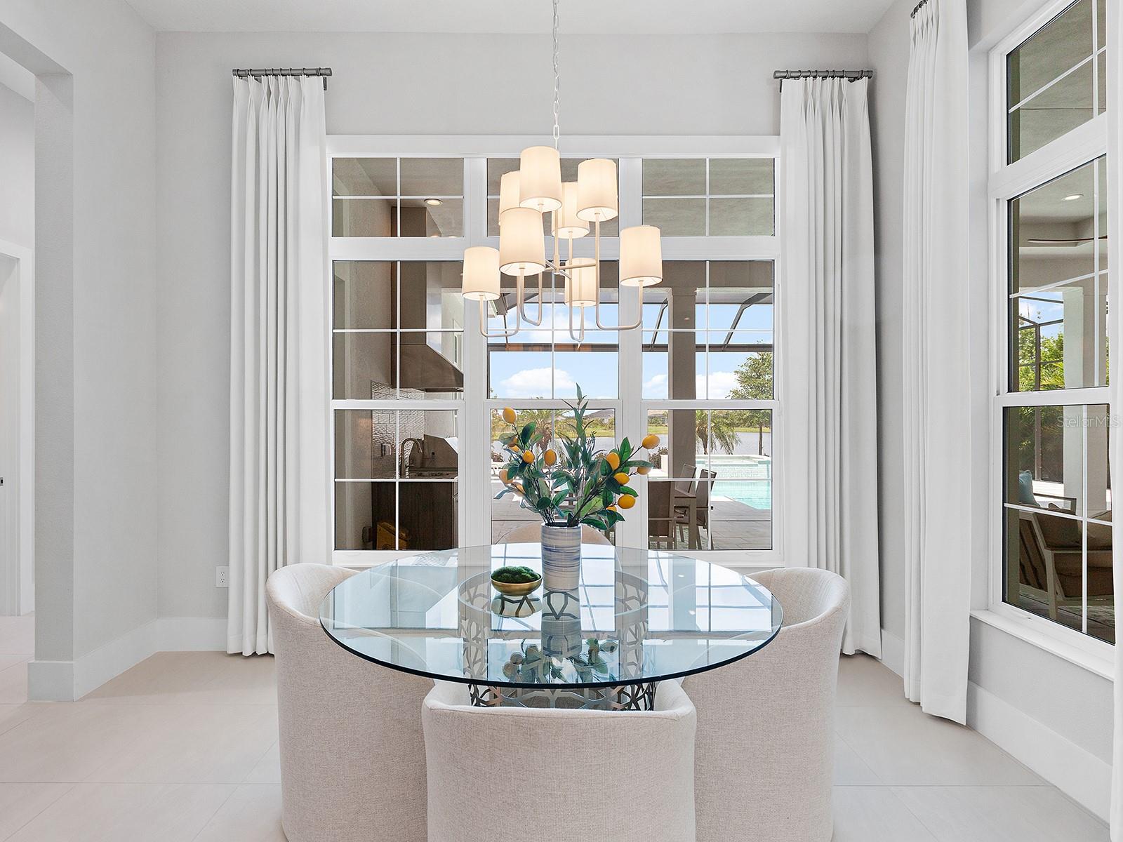 LAKE CLUB - Residential