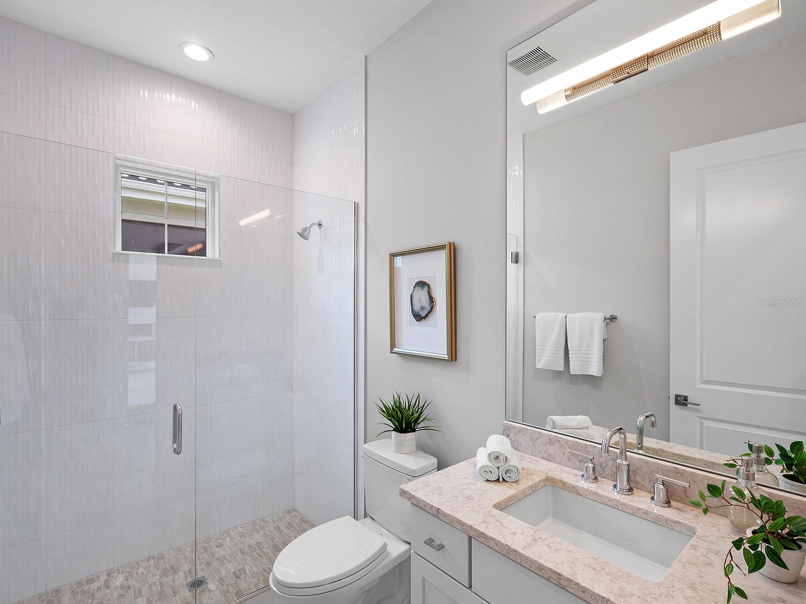 LAKE CLUB - Residential