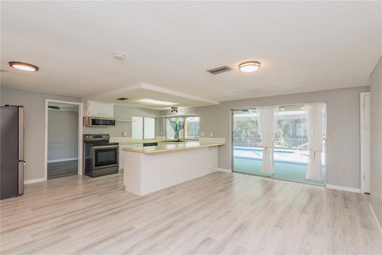 BEACON WOODS VILLAGE - Residential