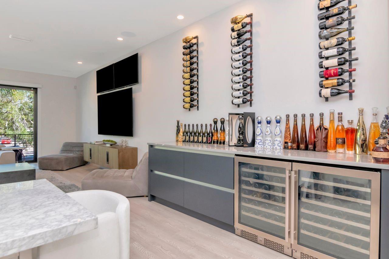 BAYSHORE SEVEN TWNHMS - Residential