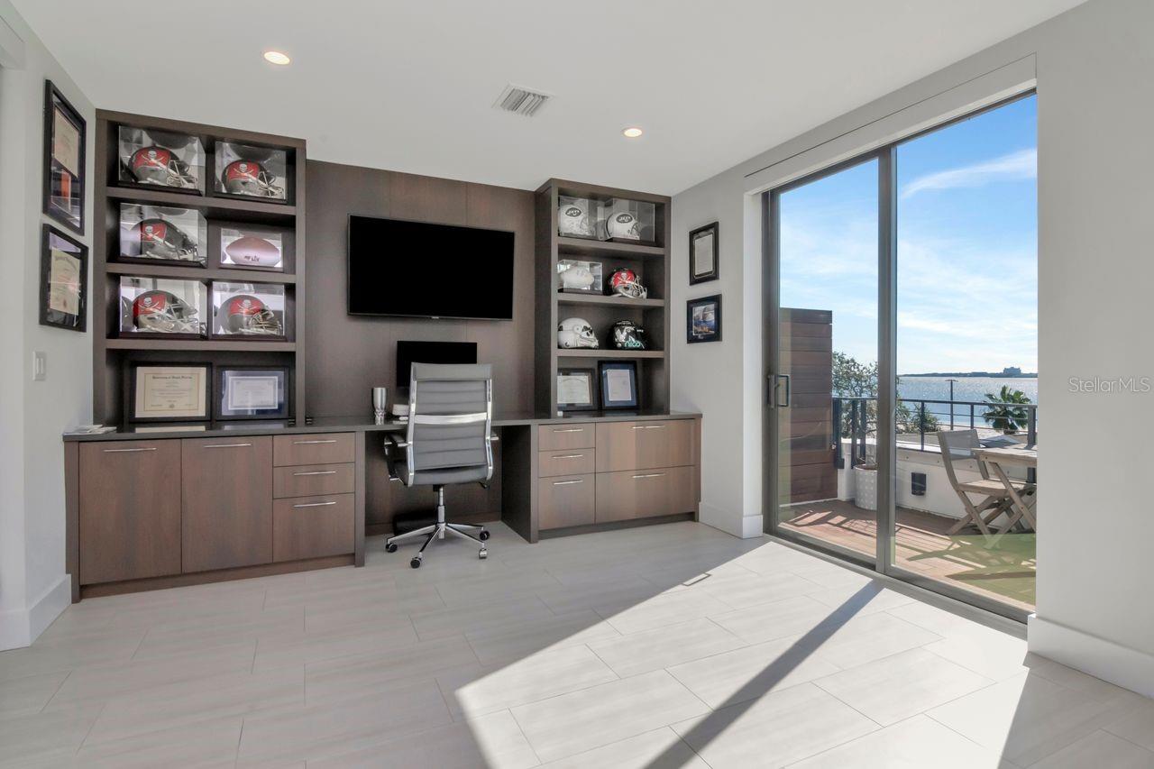 BAYSHORE SEVEN TWNHMS - Residential