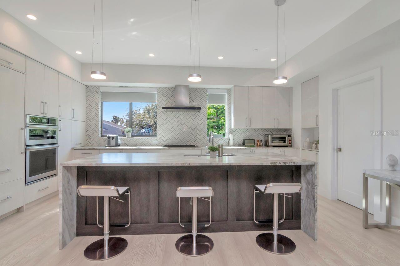 BAYSHORE SEVEN TWNHMS - Residential