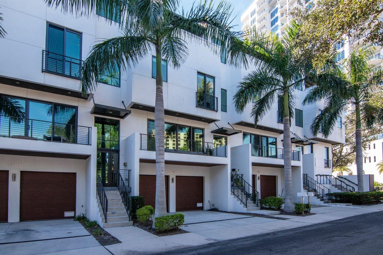 BAYSHORE SEVEN TWNHMS - Residential