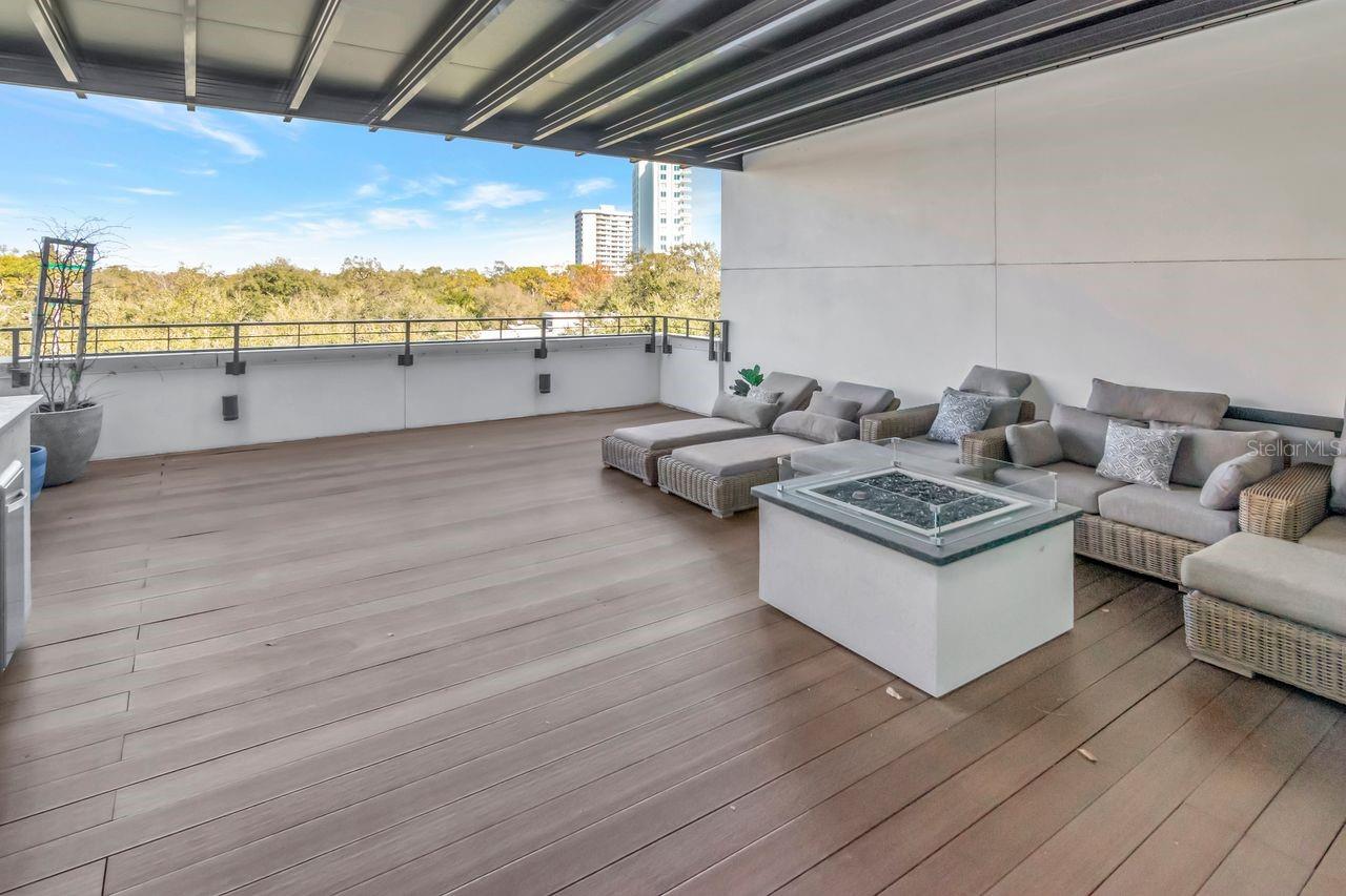 BAYSHORE SEVEN TWNHMS - Residential