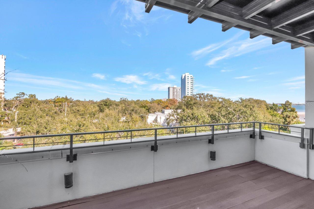 BAYSHORE SEVEN TWNHMS - Residential