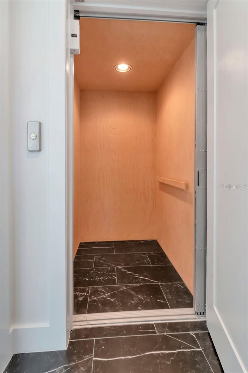 BAYSHORE SEVEN TWNHMS - Residential