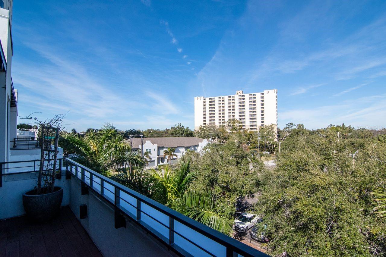 BAYSHORE SEVEN TWNHMS - Residential