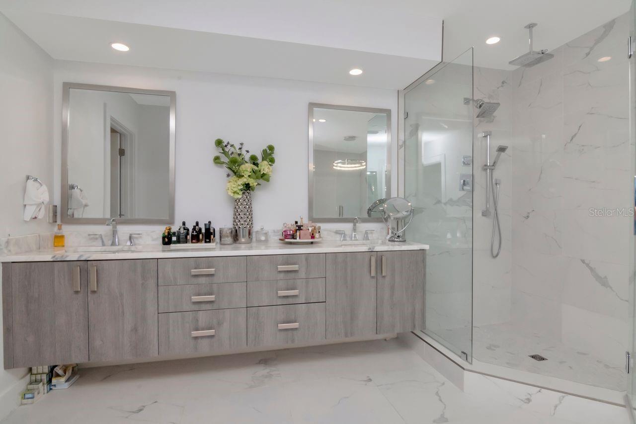 BAYSHORE SEVEN TWNHMS - Residential