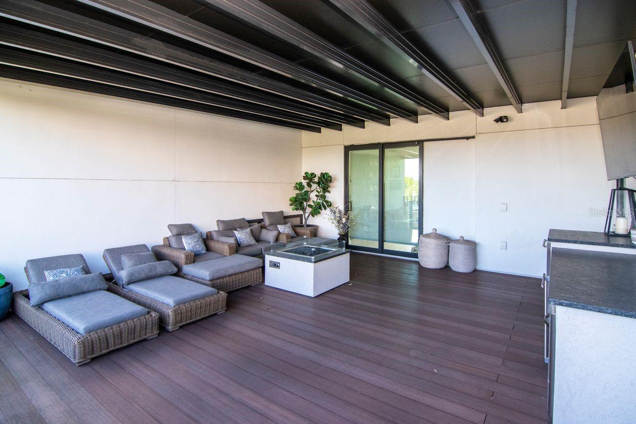 BAYSHORE SEVEN TWNHMS - Residential