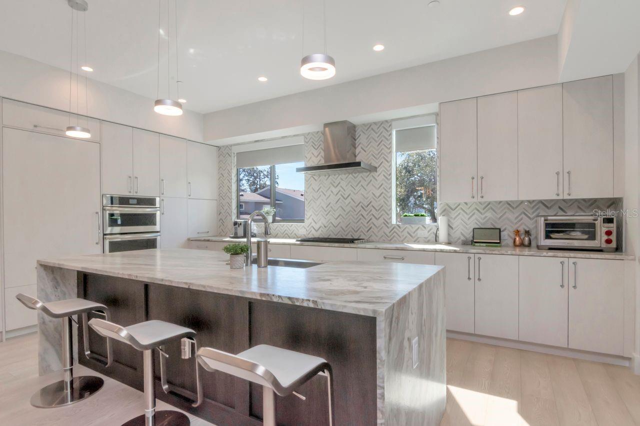 BAYSHORE SEVEN TWNHMS - Residential