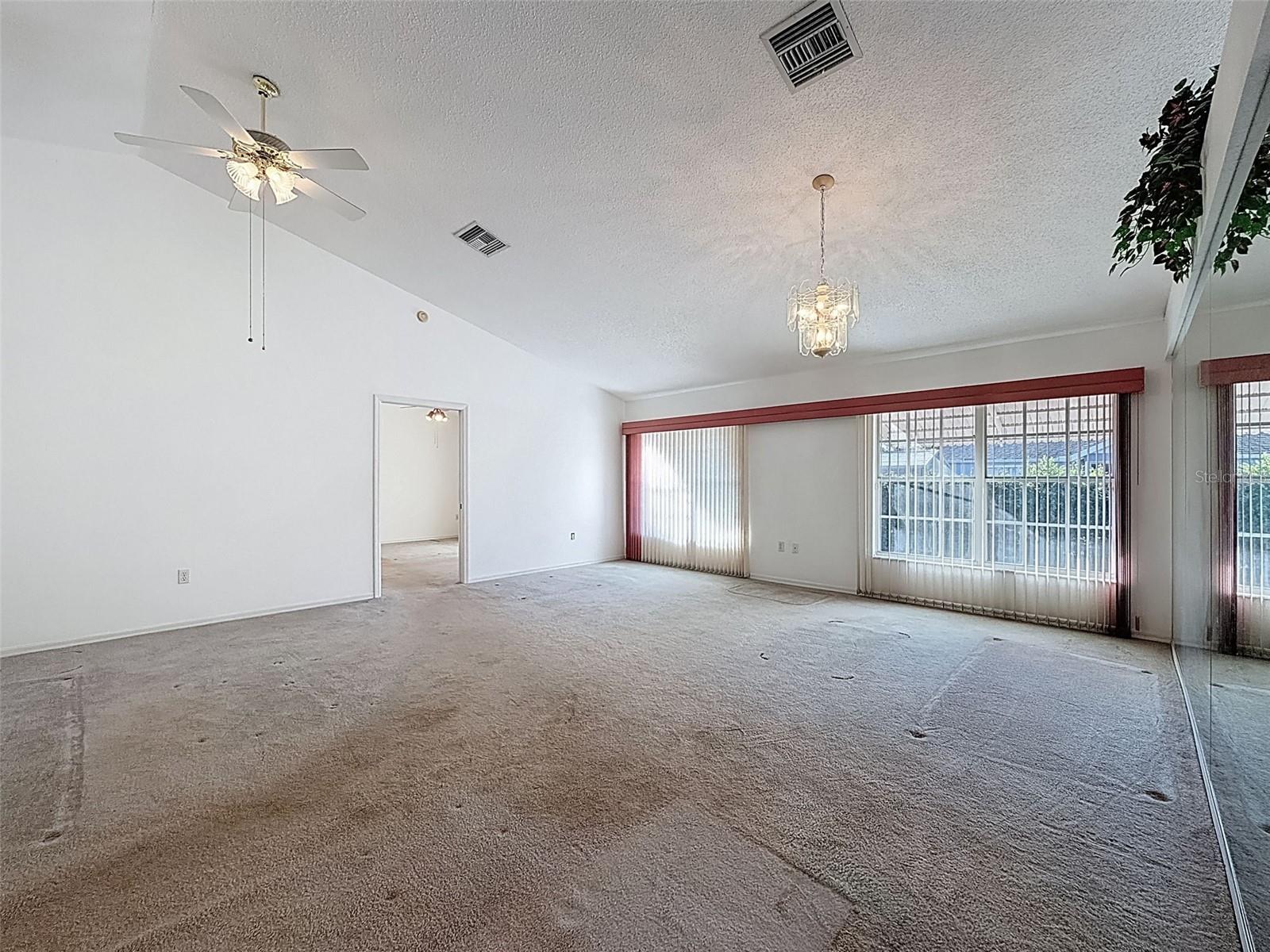 RAINBOW OAKS - Residential