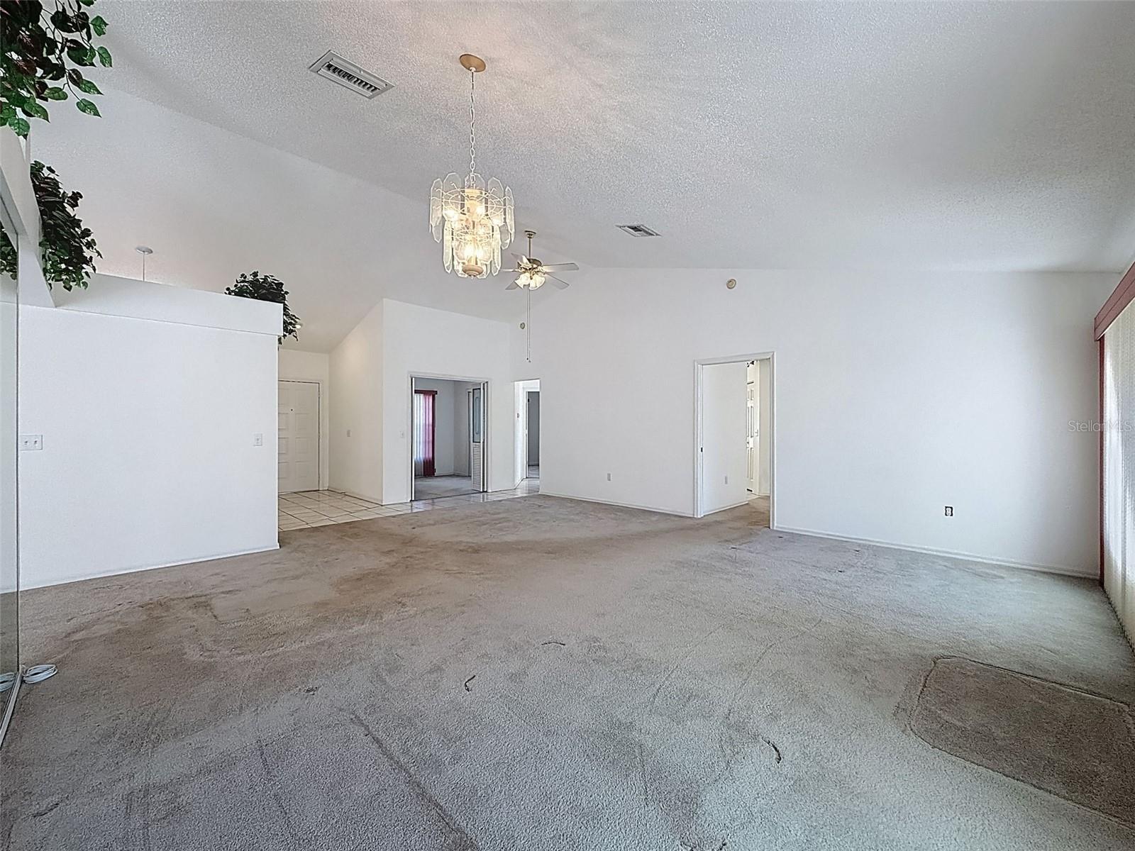 RAINBOW OAKS - Residential