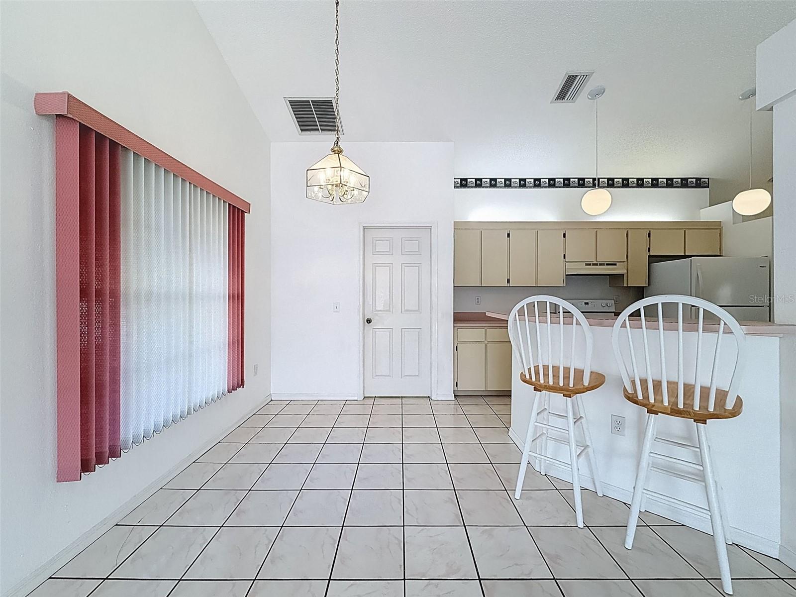 RAINBOW OAKS - Residential