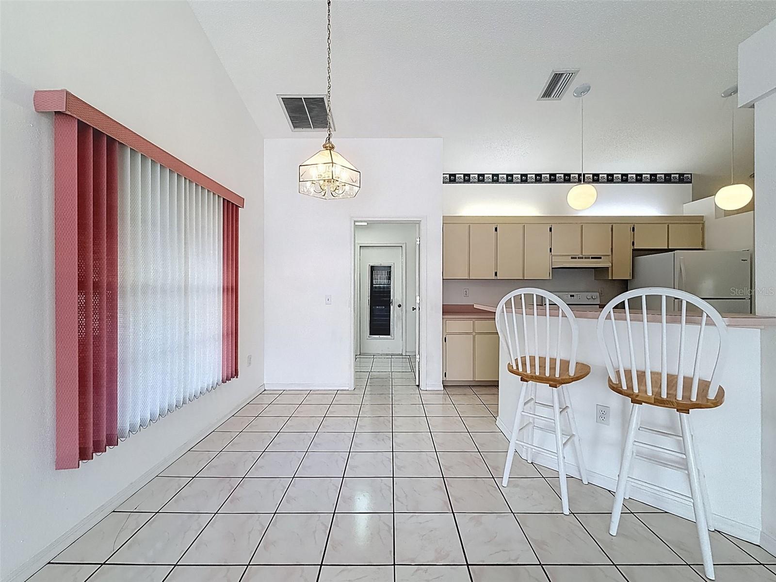 RAINBOW OAKS - Residential