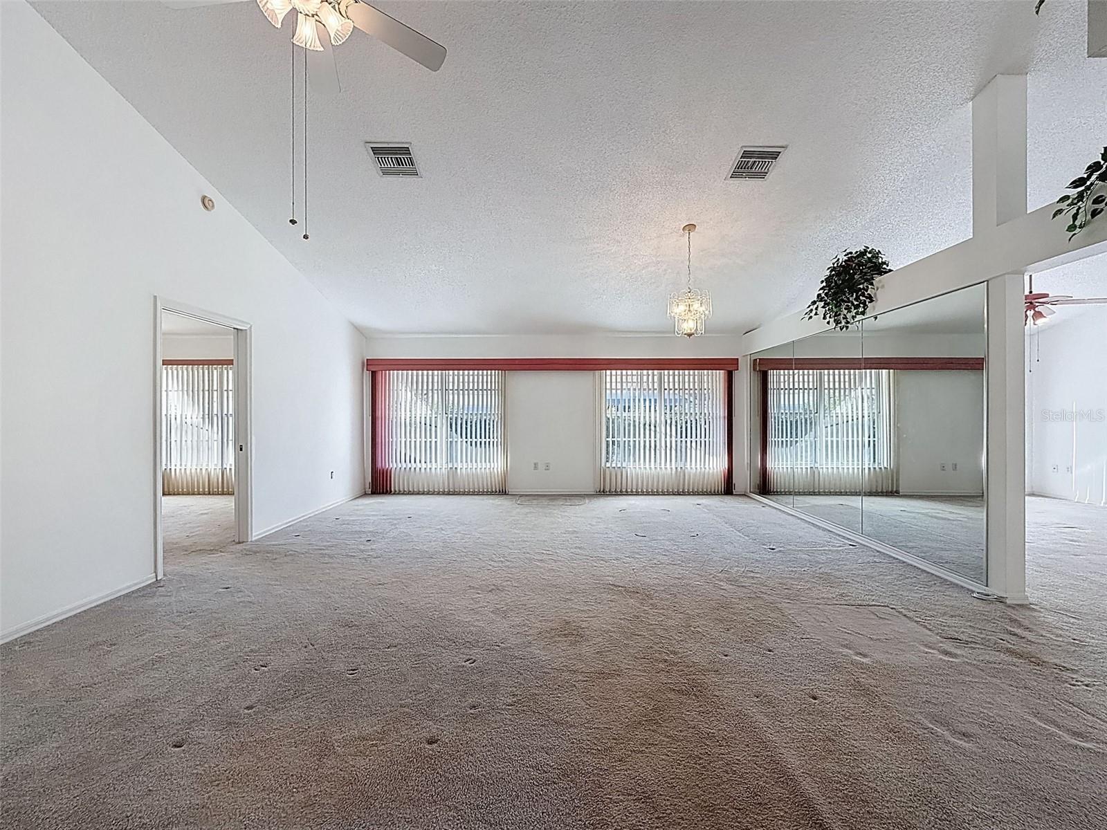 RAINBOW OAKS - Residential