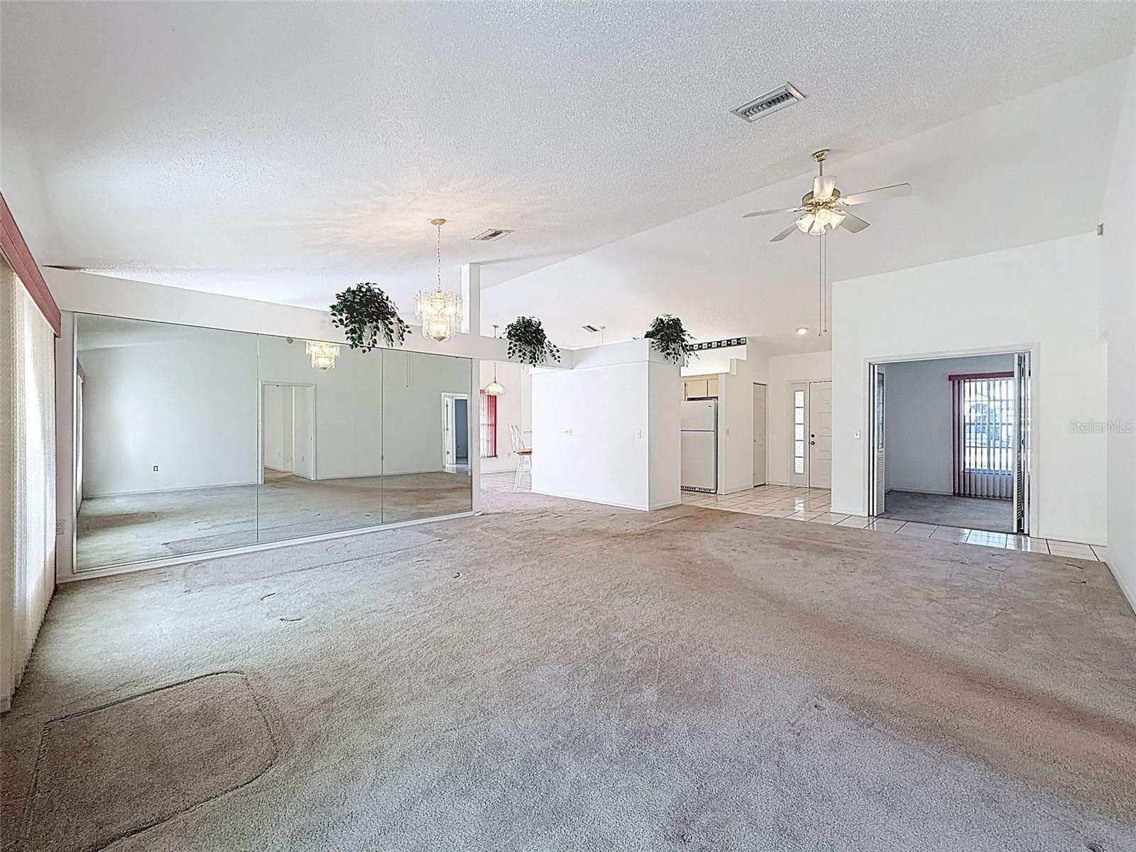 RAINBOW OAKS - Residential