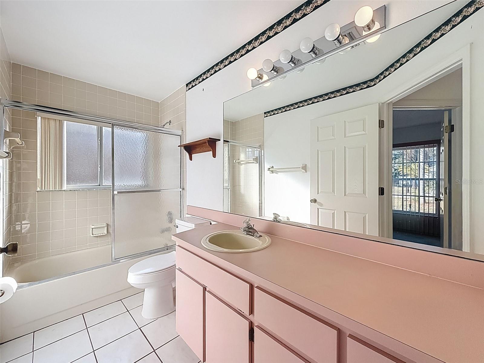 RAINBOW OAKS - Residential