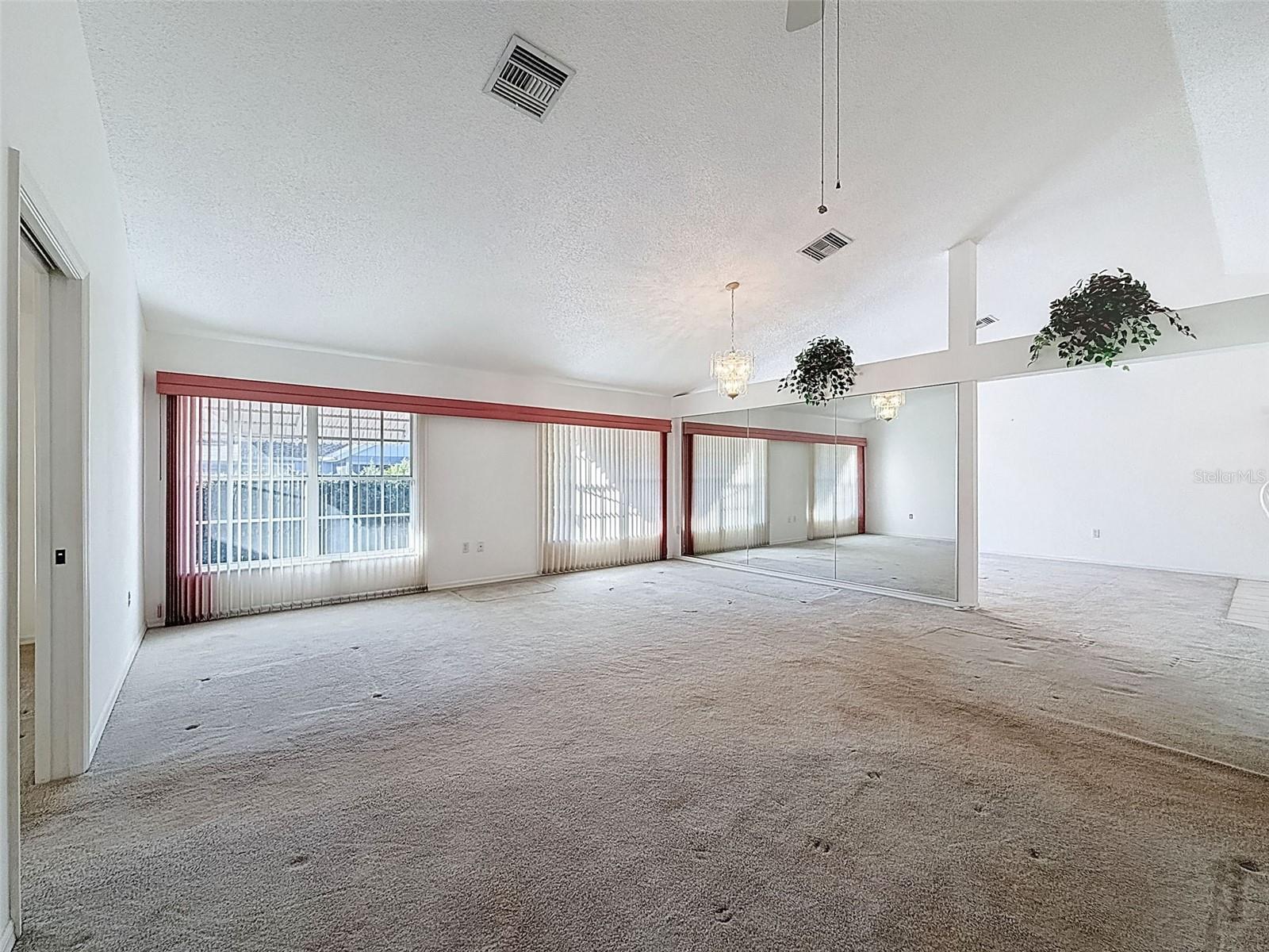 RAINBOW OAKS - Residential