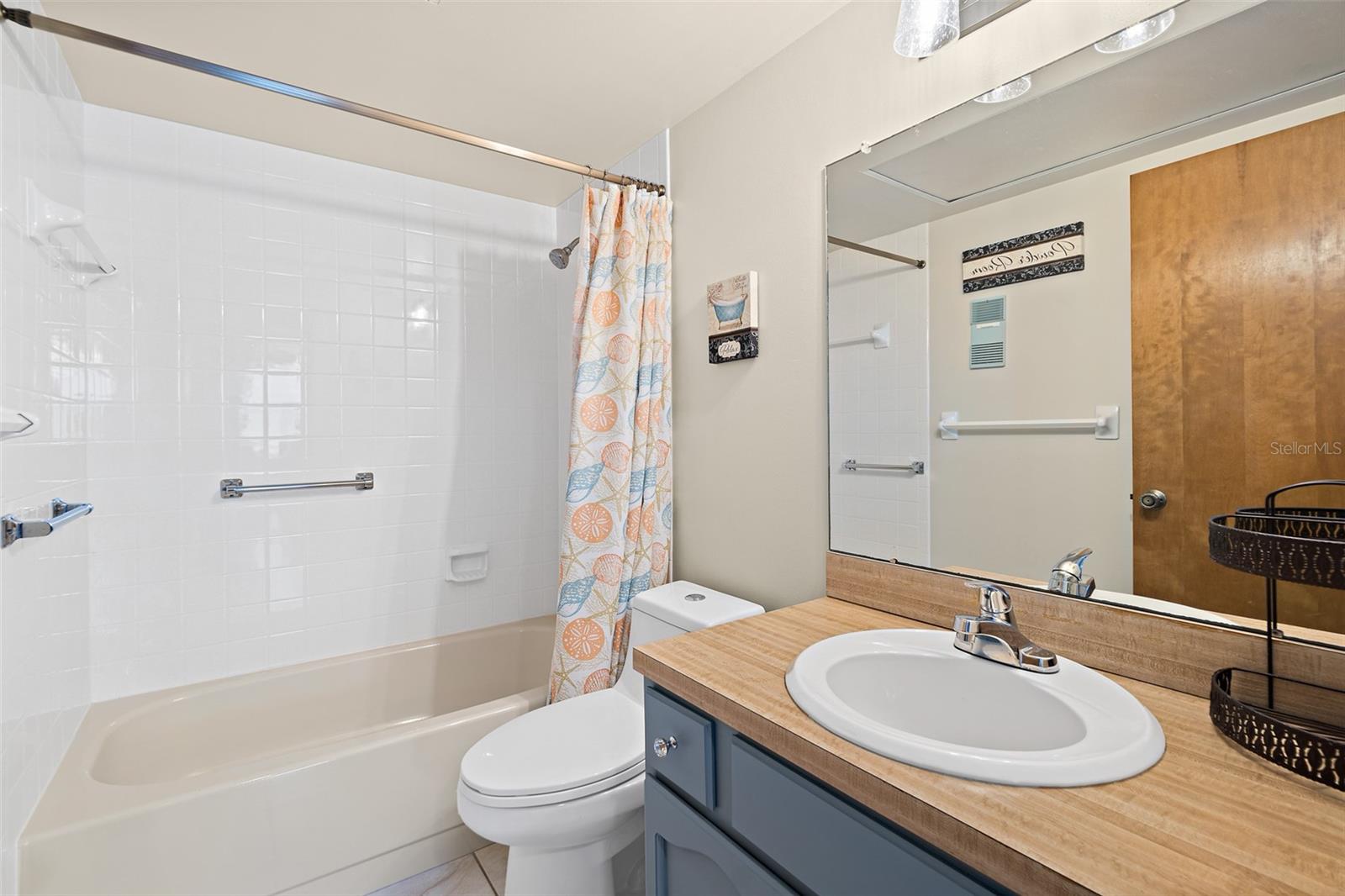 CASTAWAY VILLAS CONDO PH 3 - Residential