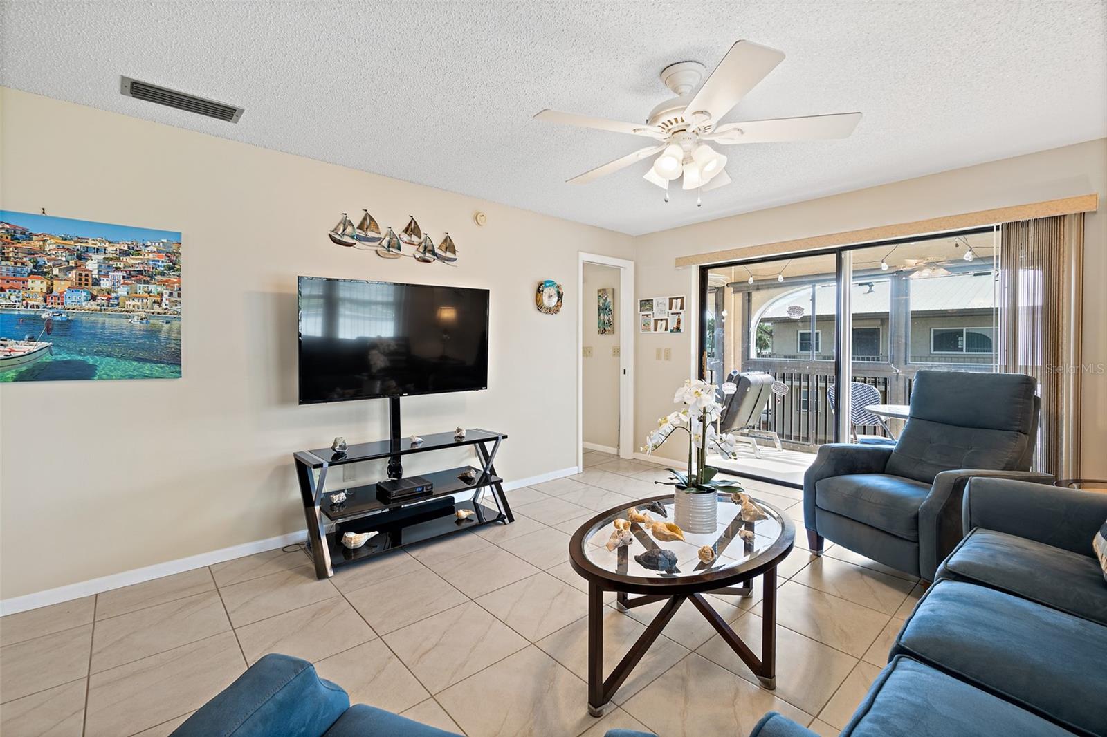 CASTAWAY VILLAS CONDO PH 3 - Residential