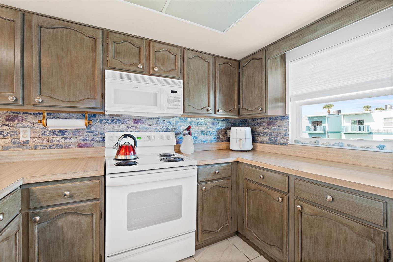 CASTAWAY VILLAS CONDO PH 3 - Residential