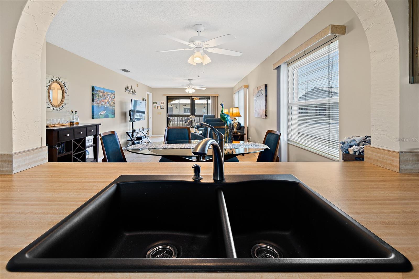 CASTAWAY VILLAS CONDO PH 3 - Residential