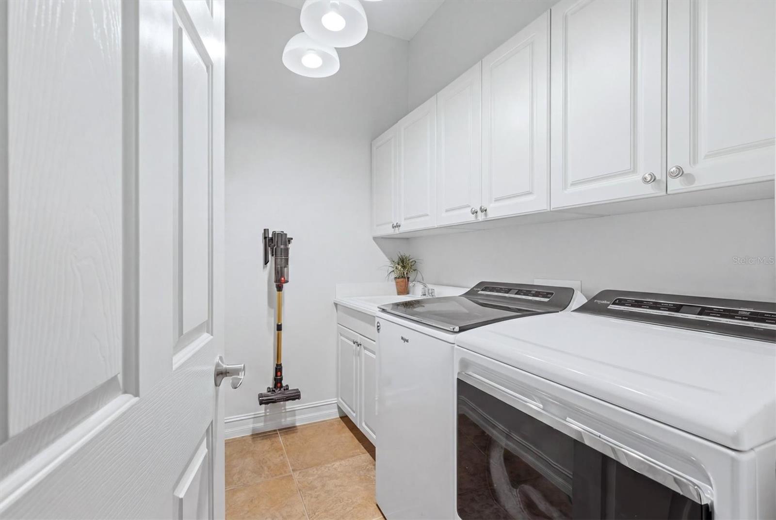 VENETIAN GOLF & RIV CLUB PH 02C - Residential