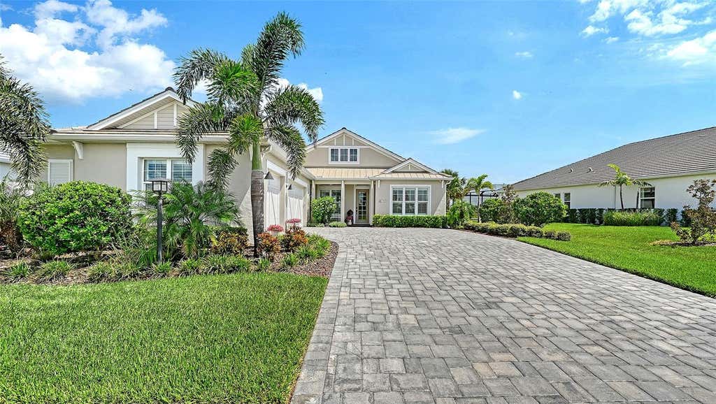 Photo of 7919 Waterbend Trail, Sarasota, FL 34240 (MLS # A4702485)