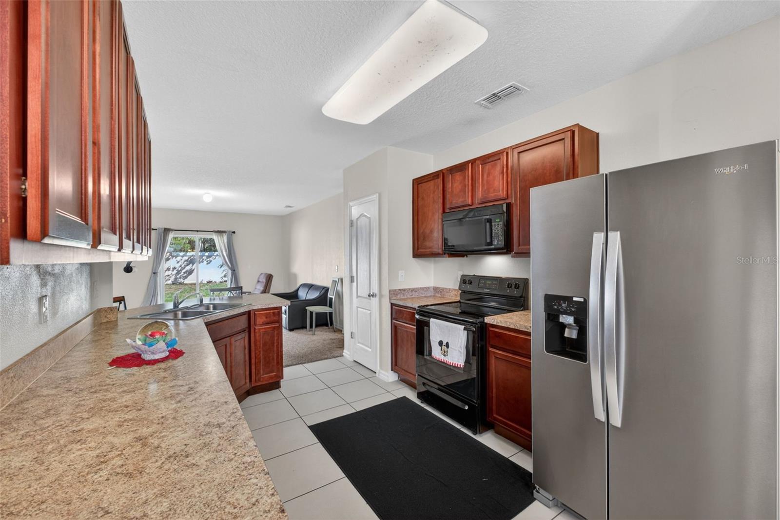 LAKE CUMMINGS ESTATES - Residential