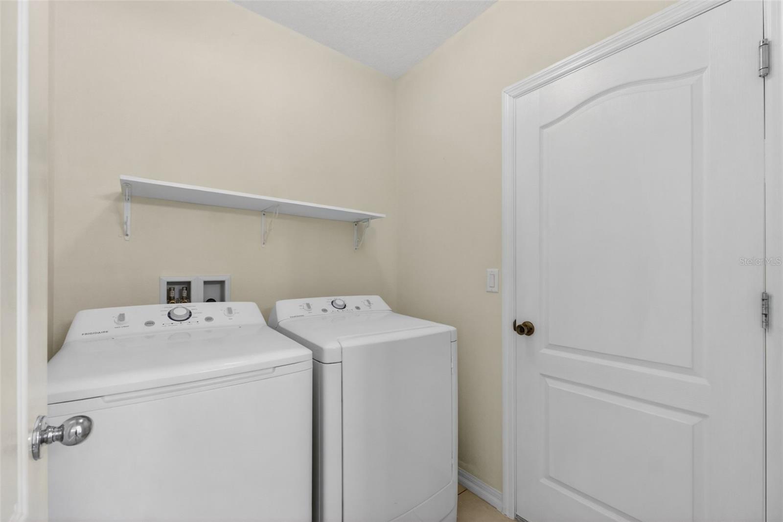 LAKE CUMMINGS ESTATES - Residential