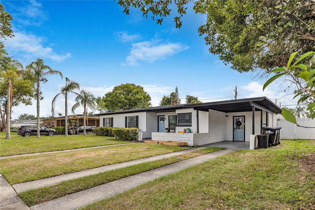 Photo of 1632 Hollis Drive, Orlando, FL 32822 (MLS # S5150246)