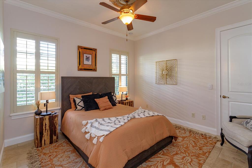 KEENES POINTE - Residential