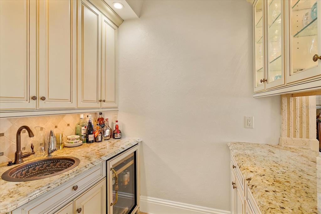 KEENES POINTE - Residential