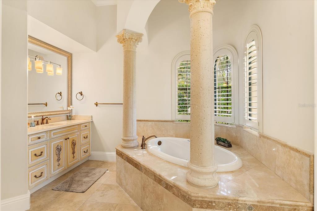 KEENES POINTE - Residential