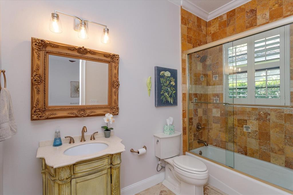 KEENES POINTE - Residential