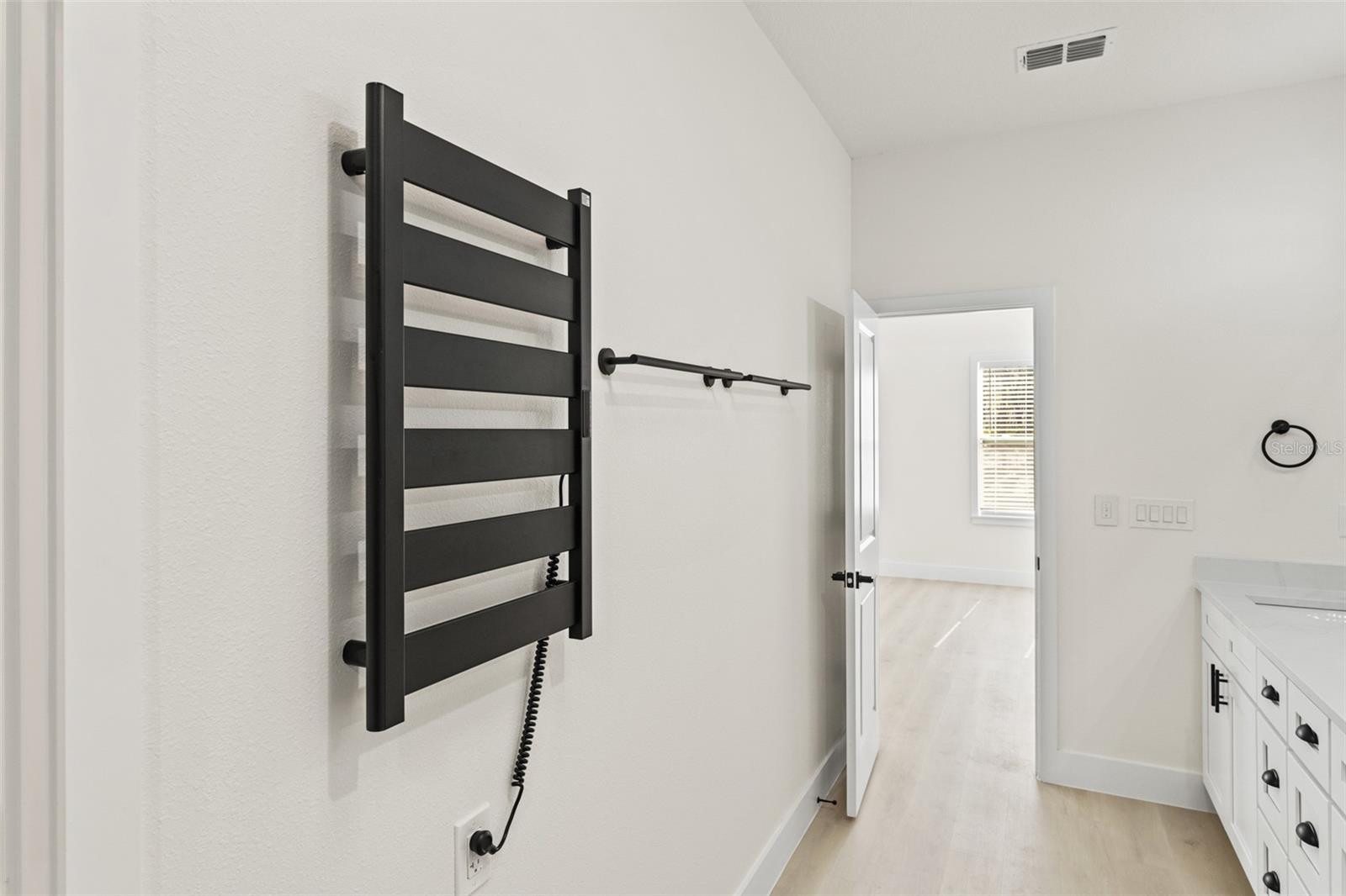 ROYAL HIGHLANDS - Residential