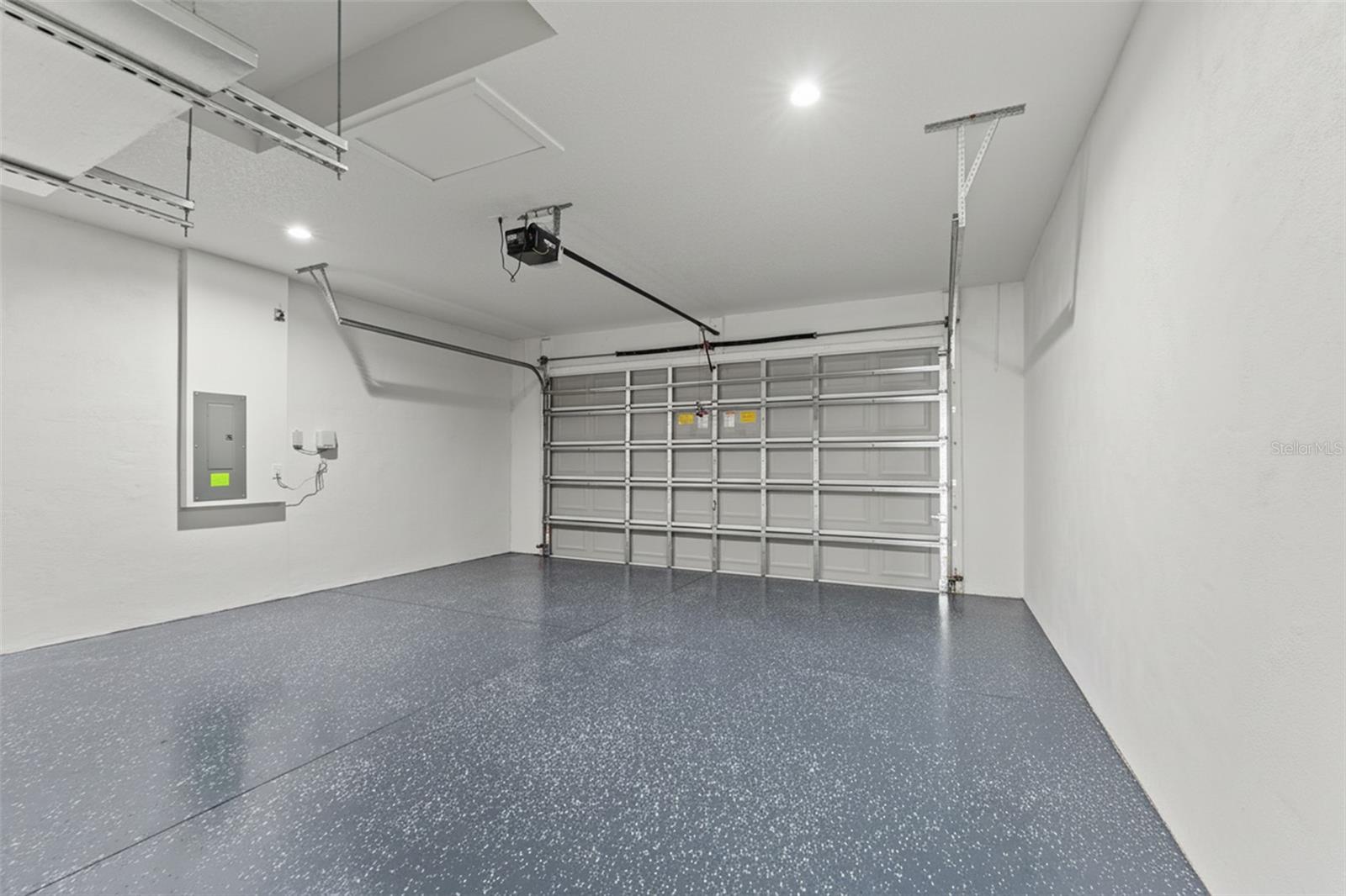 ROYAL HIGHLANDS - Residential