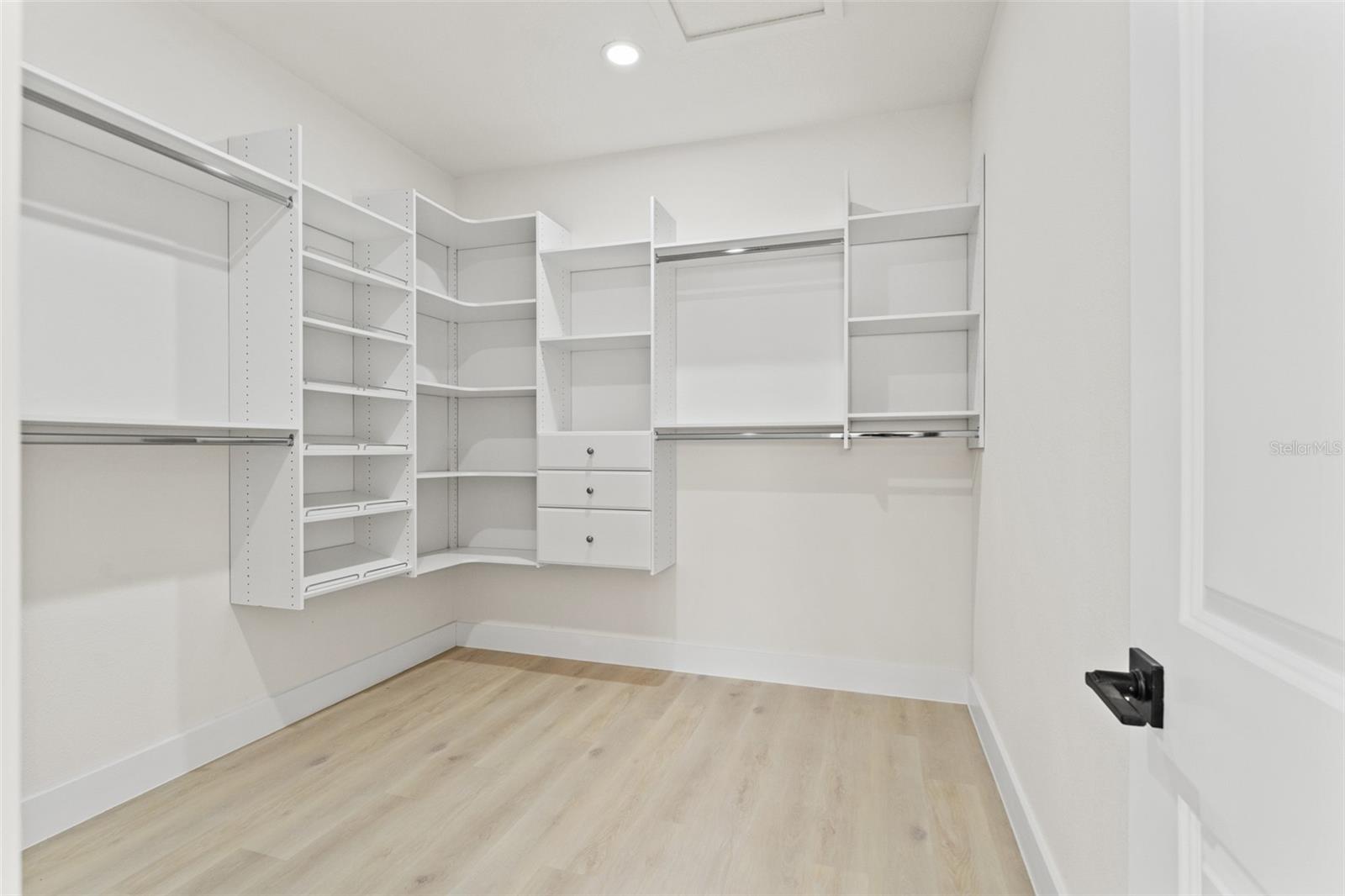 ROYAL HIGHLANDS - Residential