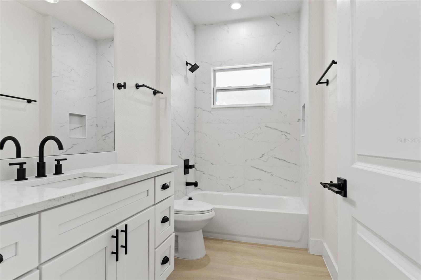 ROYAL HIGHLANDS - Residential