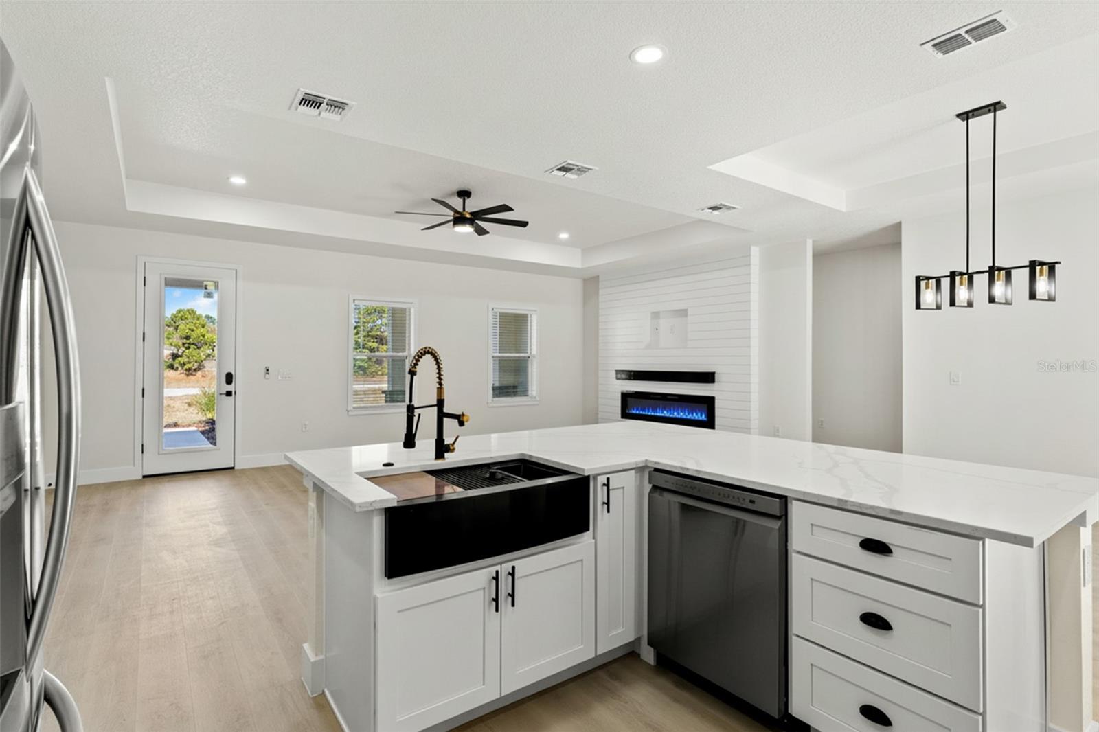 ROYAL HIGHLANDS - Residential