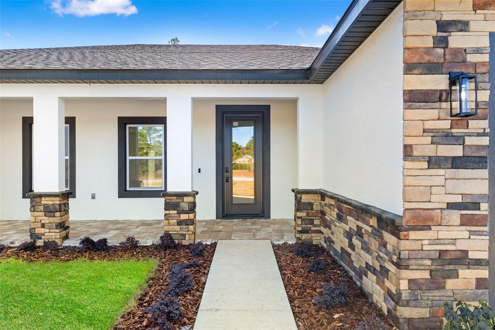 ROYAL HIGHLANDS - Residential