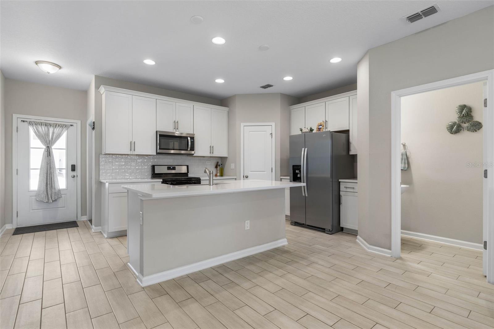 SILVER LNDG - Residential