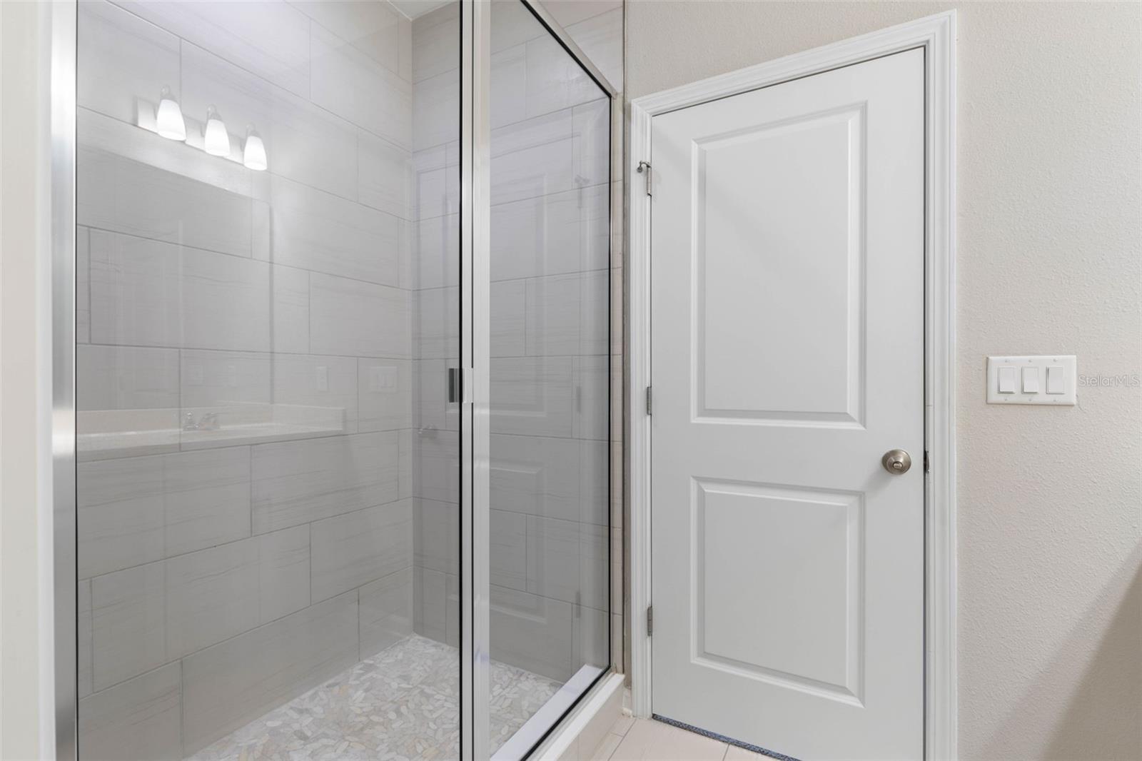 SILVER LNDG - Residential