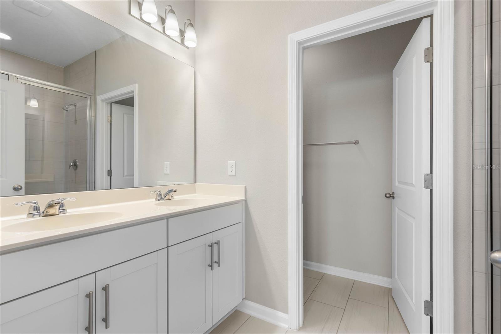 SILVER LNDG - Residential