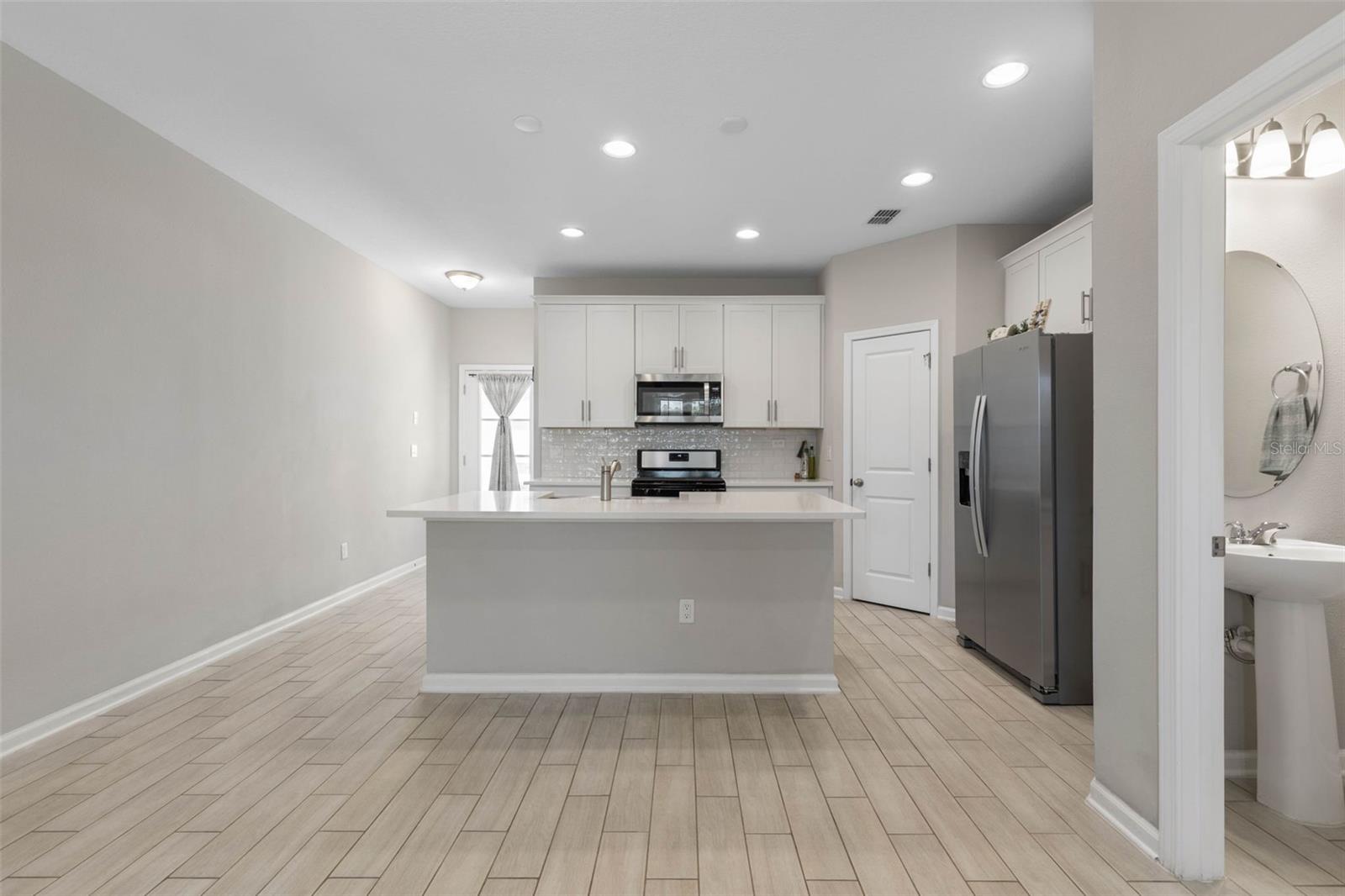 SILVER LNDG - Residential