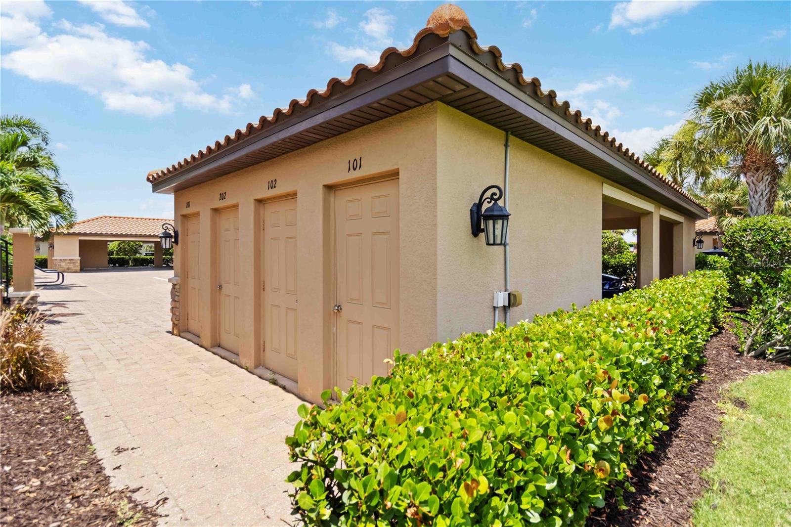 13608 MESSINA LOOP 201