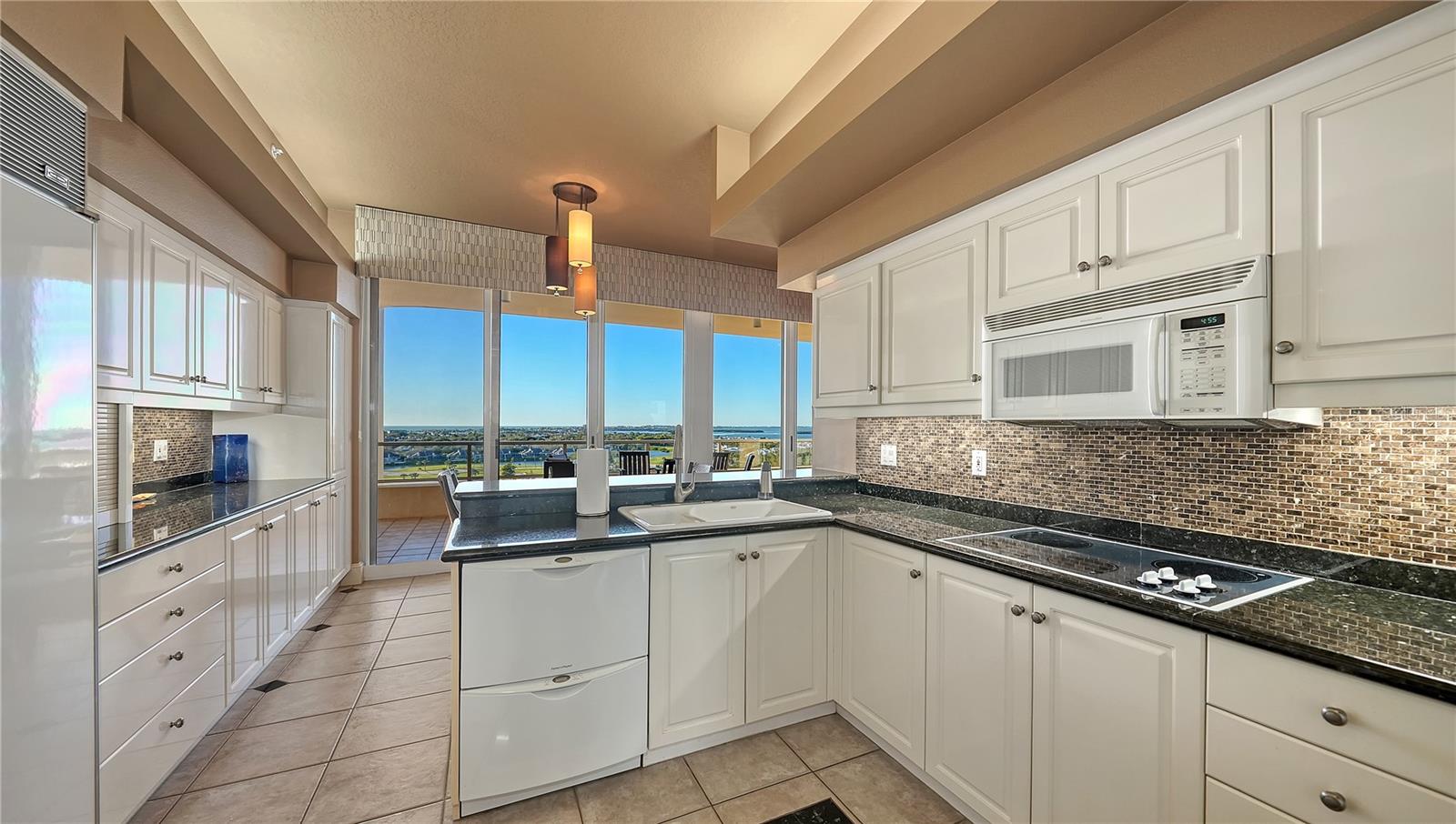 GRAND BAY 3 - Residential