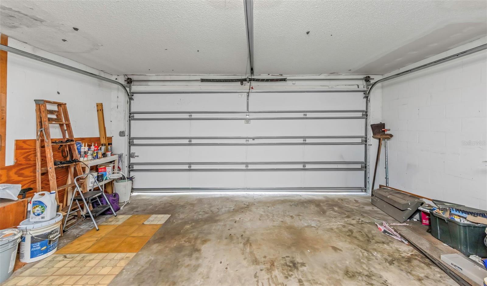 COUNTRY VILLAS - Residential