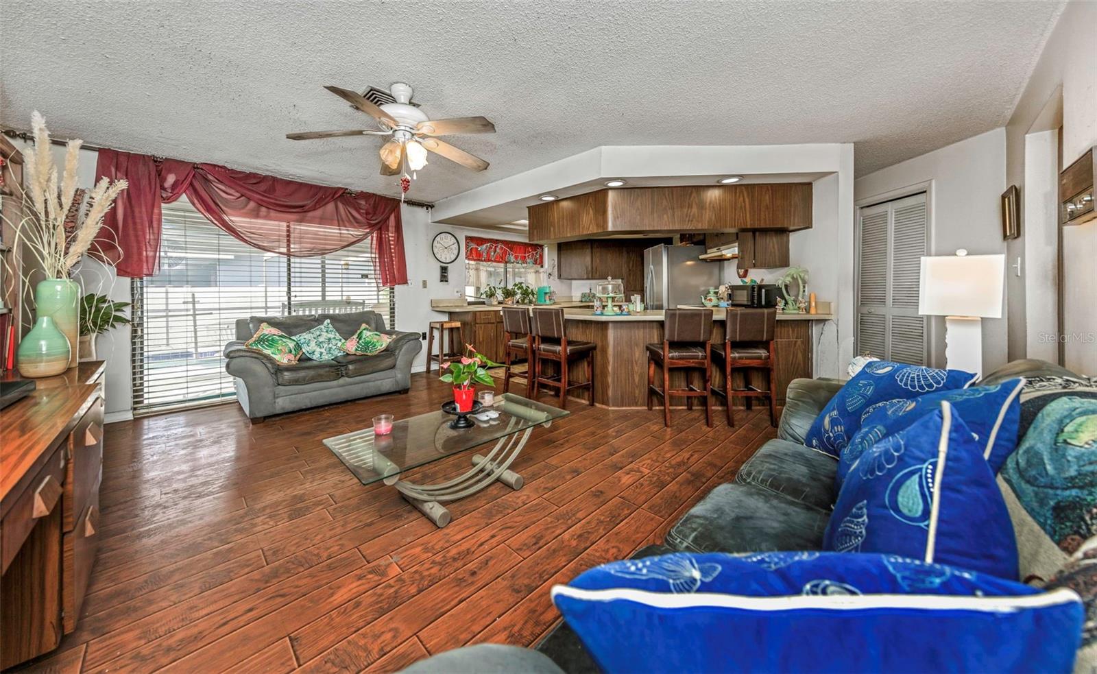 COUNTRY VILLAS - Residential